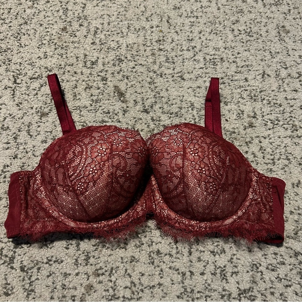 Victoria’s Secret Dream Angel Lined Demi Red Floral Laced Bra Size 36C